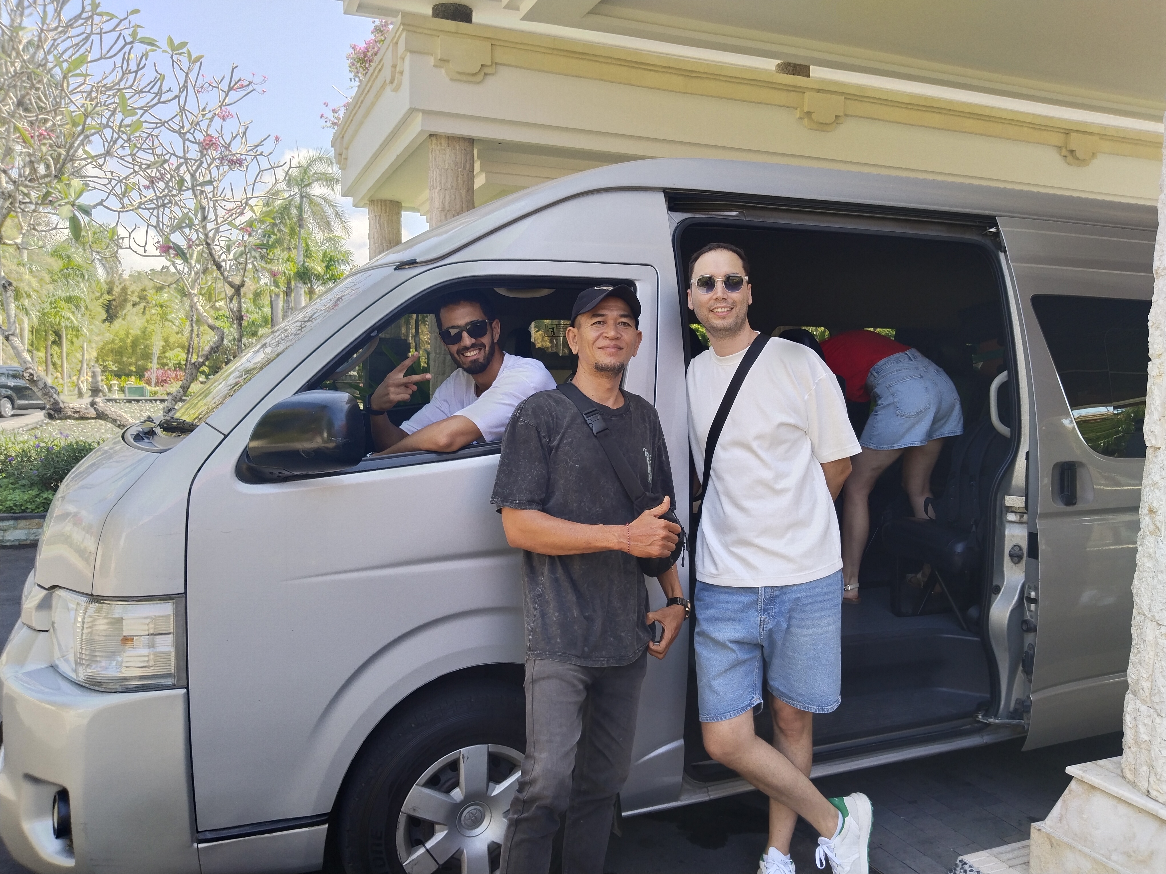 Bali hotel transfer service